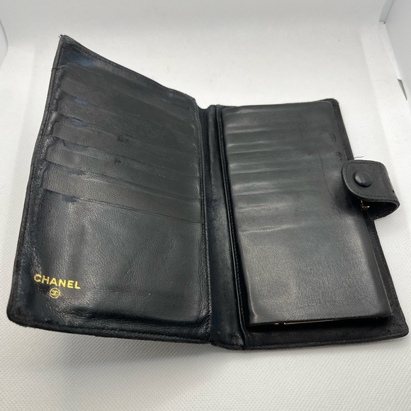 Chanel Wallet - Picture 8 of 11